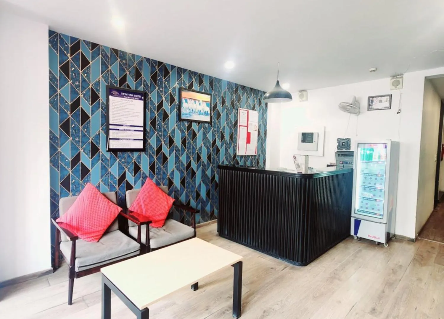 Tipsyy Inn 003 Γκουργκάον Πανσιόν