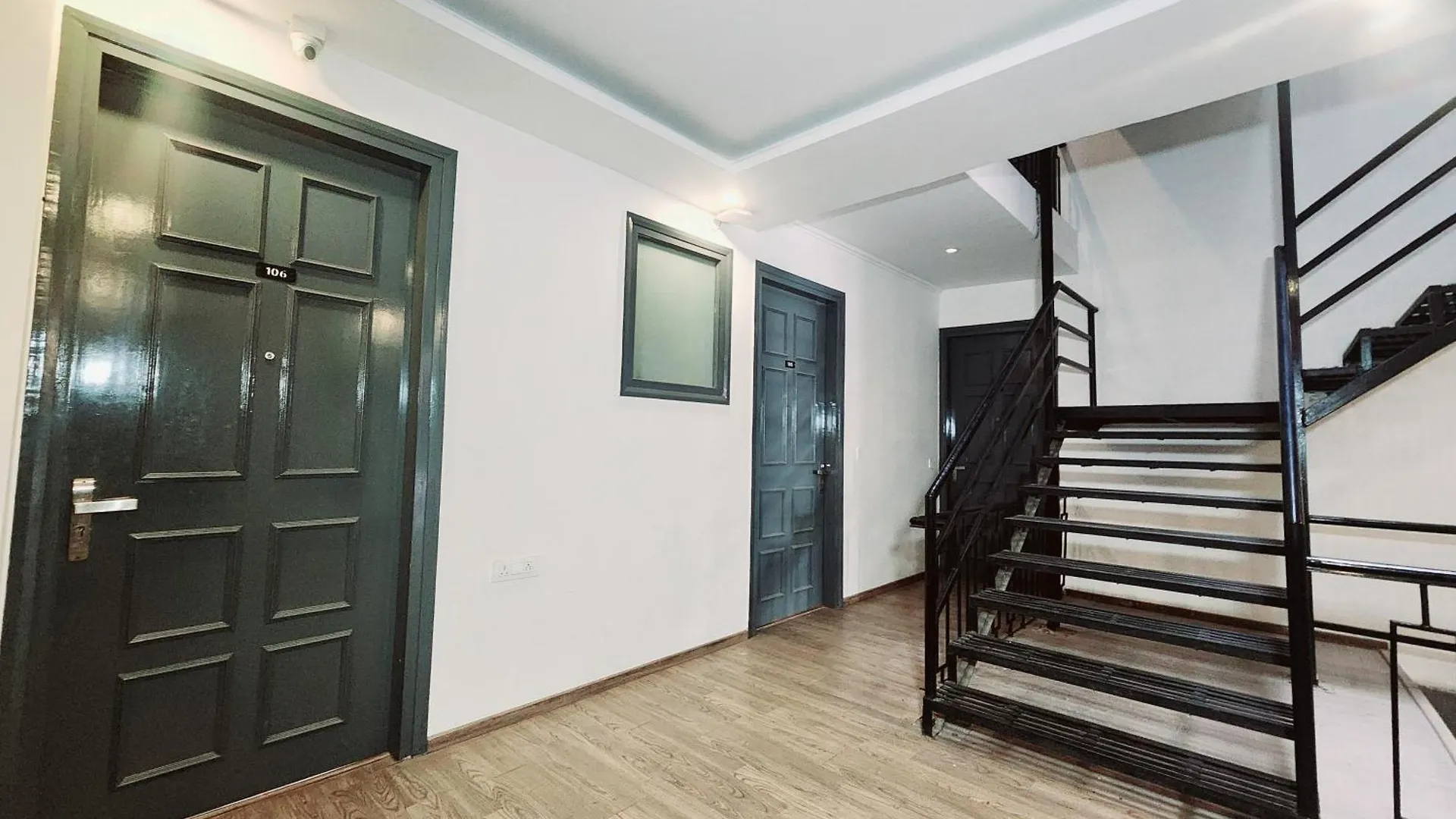 Tipsyy Inn 003 Γκουργκάον Πανσιόν